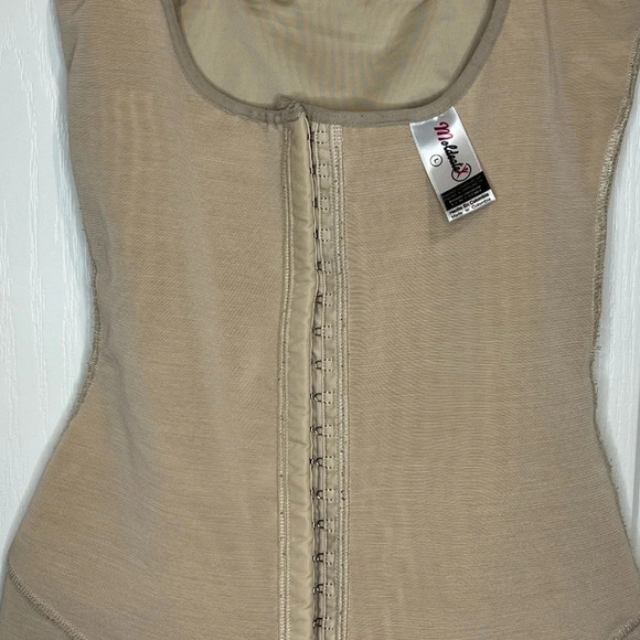 Moldeate suspender straps and hook closure shapewear short size L - Picture 12 of 12